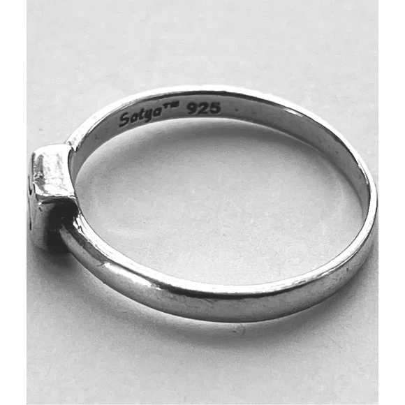 SATYA .925 Silver Om Symbol Ring - Picture 3 of 10